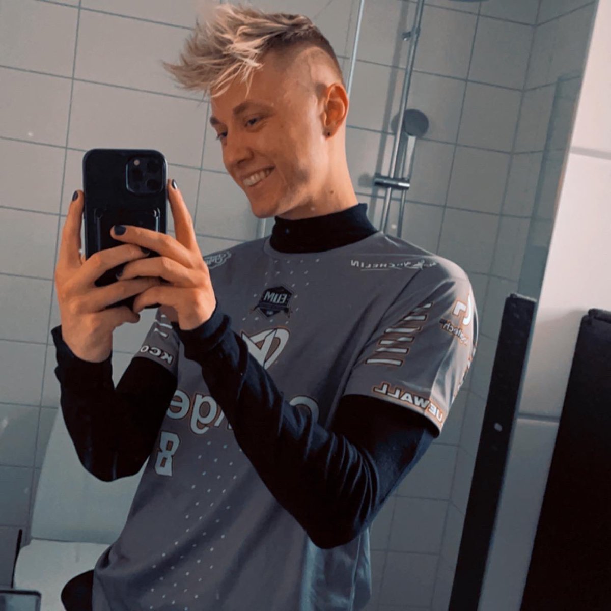 Martin Larsson tweet media