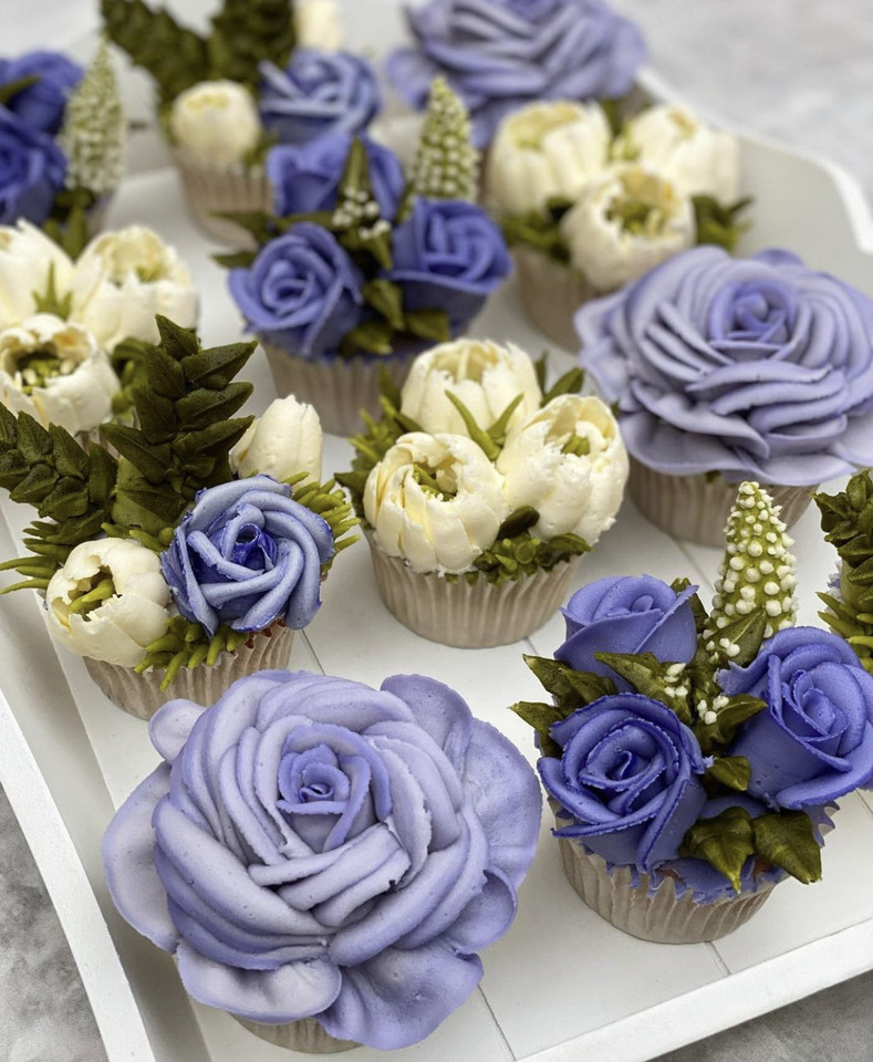 What do you think? 
#cupcakes #cupcakebouquets #cakeart #prettypretty #SBS #QueenOf #WOW  #HandmadeHour #buttercream #tenterden #frosting #smallbusiness #wedding #sbs #SmartSocial #cupcakes 
taylormadecakecourses.com