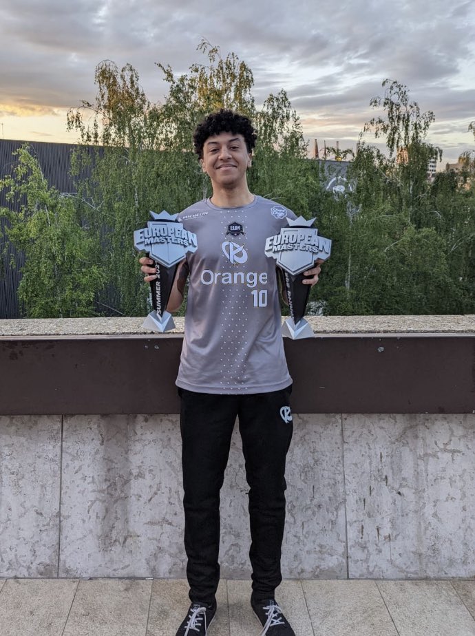 Saken_lol's tweet photo. 3/4 🏆🏆🏆 #KCORPWIN https://t.co/zDQMX7i4zD