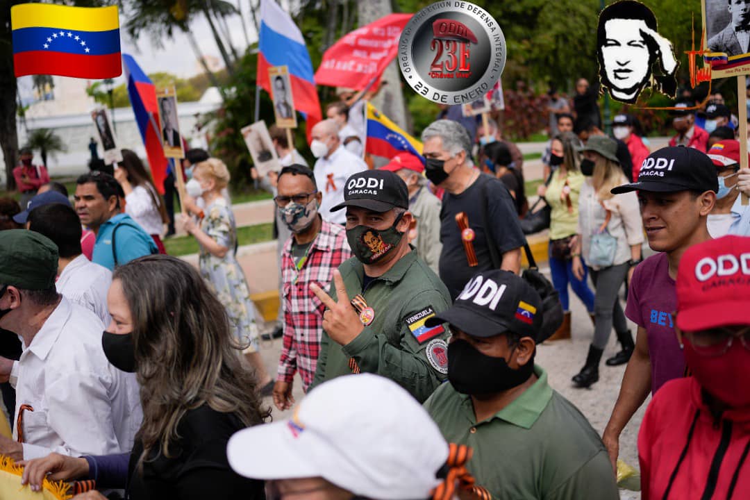 ODDI_23deEnero's tweet photo. El @ODDI_23deEnero, junto a la Comisión de Seguridad y Defensa de Caracas, acompañando al embajador de Rusia, en honor a los más de 20.000.000 de soviéticos fallecidos durante la II Guerra Mundial https://t.co/elkNyI61Bh