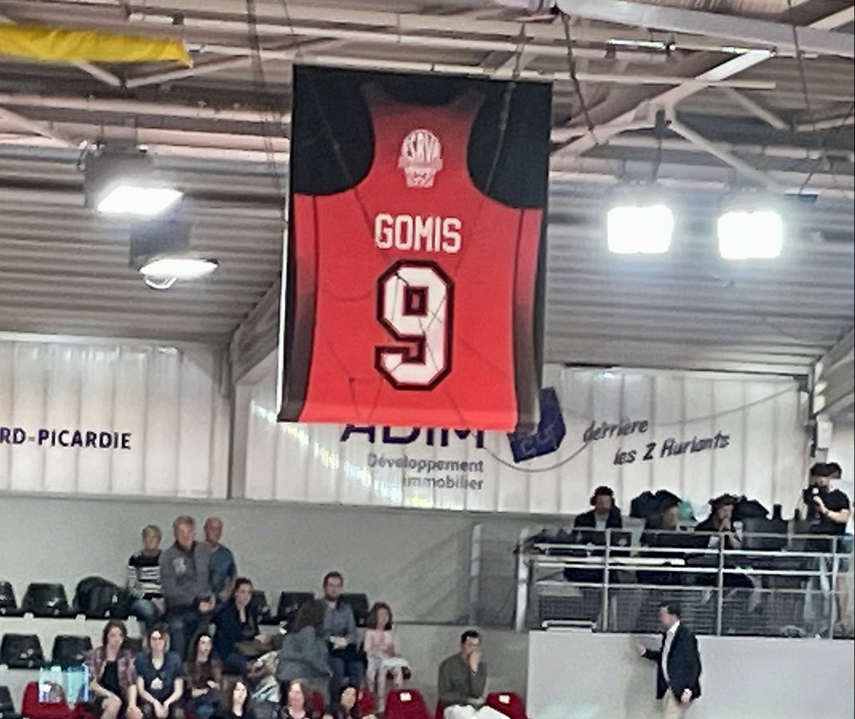 SandArrestier's tweet photo. Voilà c’est (presque) fini. Johanne Gomis @Joubygomis arrête en fin de saison. Fin d’une époque.
Une superbe basketteuse et jeune femme qui a marqué 20 années de ma carrière #USVO #Arras #ESBVA #journalisme #salutJo https://t.co/3hJNgI6mUc