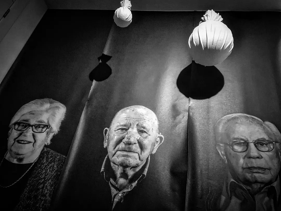 museuexili's tweet photo. Avui hem inaugurat exposició 'Memòries', de @pilarfarres i Manel Puig @manepuig ,  a l'Espai Art i memòria del #museuexili, fruit de la col·laboració amb l'Ajuntament de Castelló d'Empúries @ajcastellodempuries

#pilarfarres #manelpuig #museuexili #artimemoria #lajonquera https://t.co/SlXJss6lFy