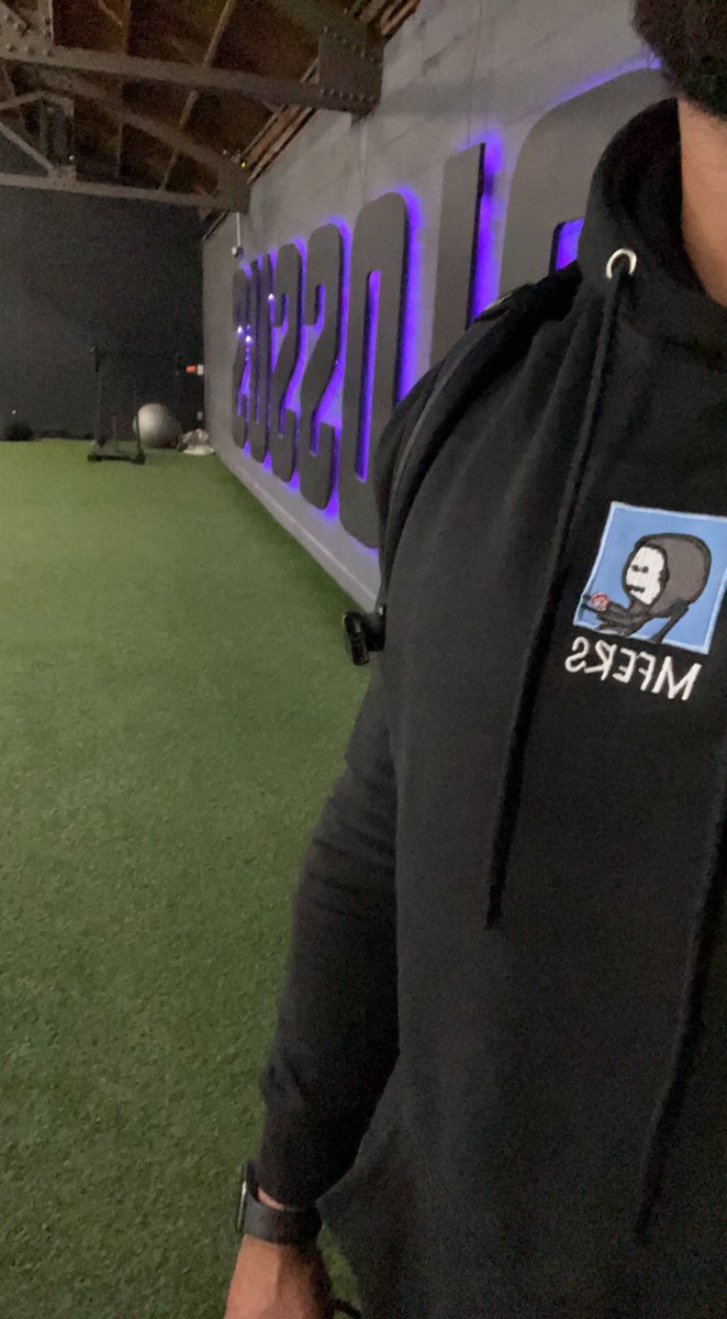 __MCMXCV's tweet photo. Just a mfer at the gym 🫧 https://t.co/Q2D0pcPSFd
