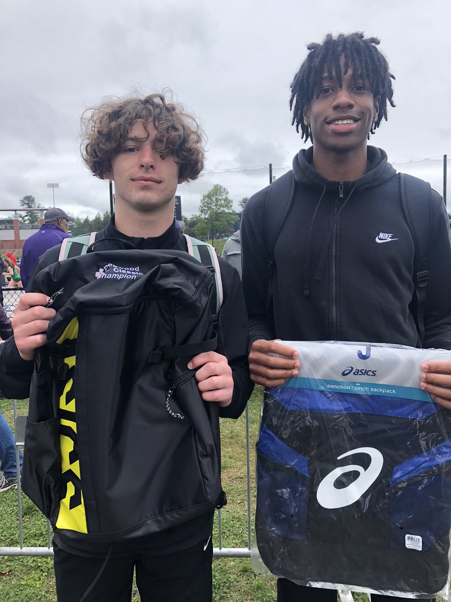 Woodberry strikes again with Phillips and Bannerman sweeping the pole vault! @milestatdotcom @WFSAthletics <a href="/DogwoodTrack/">DogwoodTrackClassic</a>