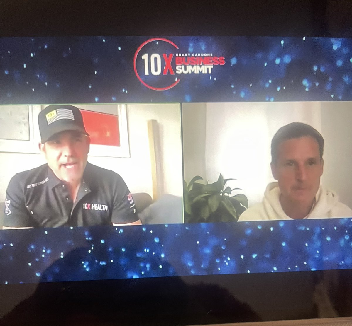 reneeedge's tweet photo. 🔟❌ @GrantCardone #10x #10xbizsummit WOW 🤯 🔥 @robdyrdek https://t.co/1gDnZUkZIc