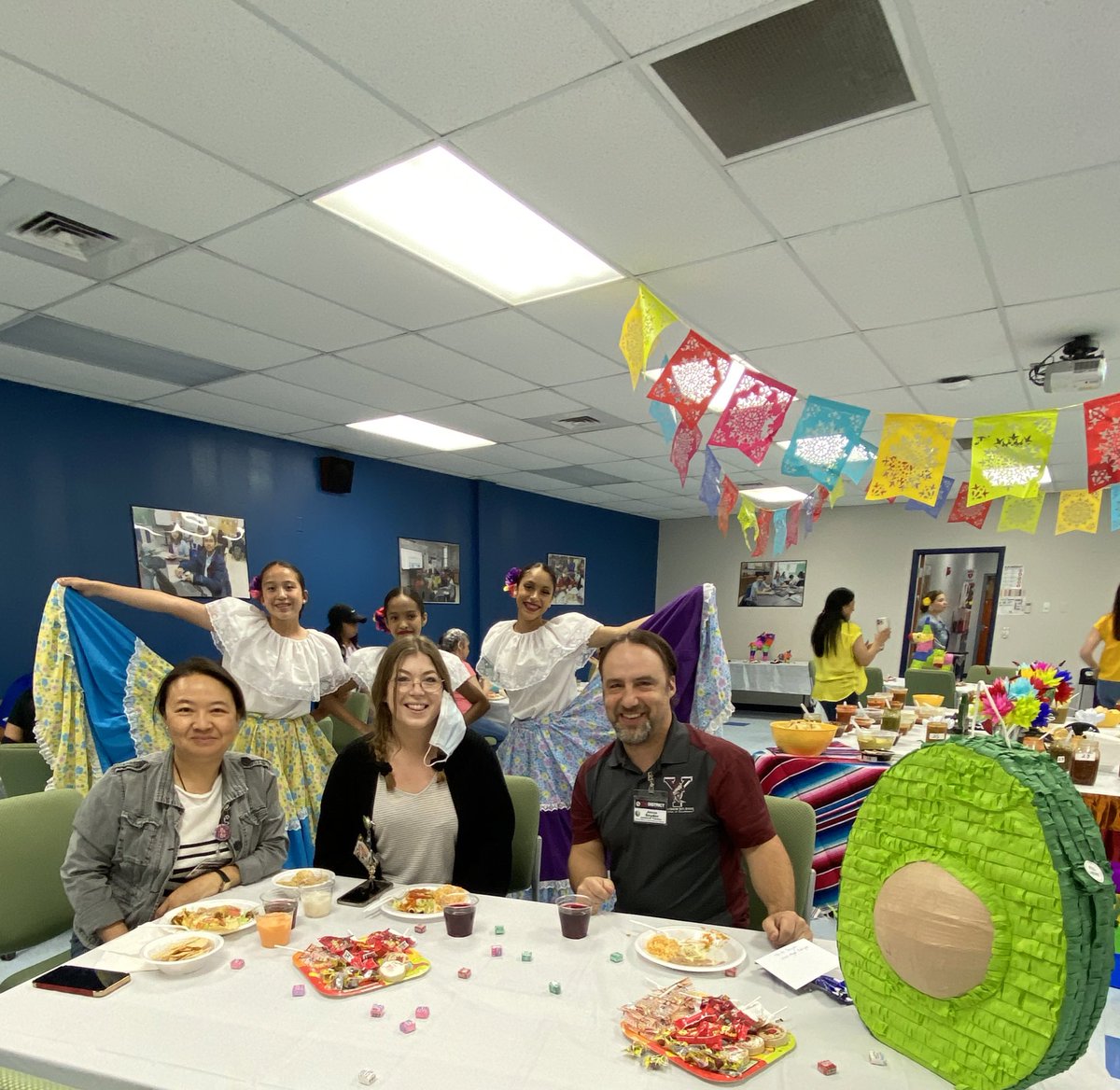 FSmeef's tweet image. Teacher appreciation week was absolutely spectacular. Thank you to @ARCESYISD, the wonderful faculty and staff who made me feel so, well, appreciated!!!! 👩‍🏫 🍎 📚 ❤️ #OFOD #wedeliverexcellence