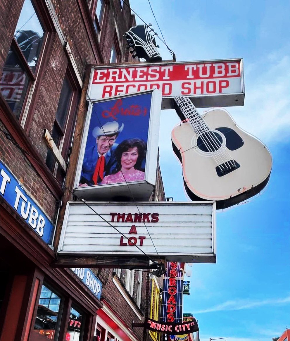 The end of an era.

Thanks for the many years of service &amp; great memories <a href="/ErnestTubbRS/">ErnestTubbRecordShop</a>! Downtown Nashville will never be the same without you!

#ernesttubb #recordshop #countrymusic #nashville #downtownnashville #broadway