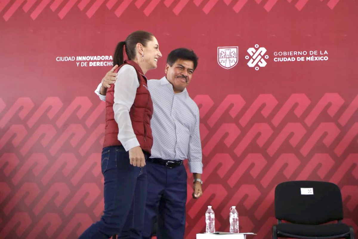 fchiguil's tweet photo. La Alcaldía Gustavo A. Madero respalda el gran gobierno de nuestra #JefaDeGobierno, @Claudiashein. Agradezco su asistencia este sábado a la explanada de @TuAlcaldiaGAM. https://t.co/ReqVkxfO6w