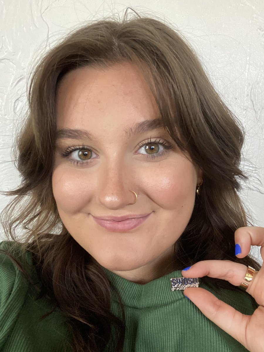 emilygraceeep's tweet photo. spent 30k for a pin but atleast I’m officially a swosu alumni https://t.co/xJbcZo5uBp
