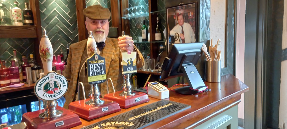 SimonOsbornePTY's tweet photo. I think, it's time for Beer! π
#TheWoolpack https://t.co/k3hBvIlhrE