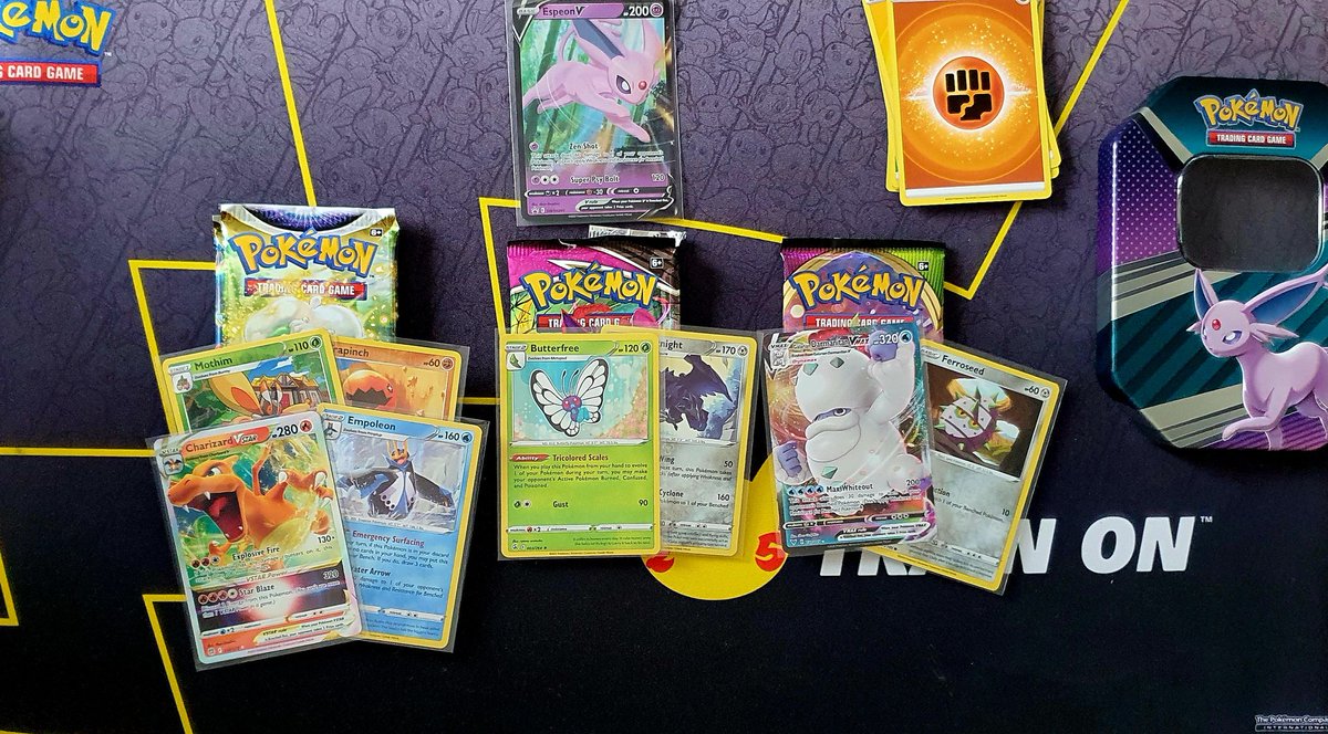 store_moony's tweet image. #morpekovunionspecialcollection box with the evolution tins and I would have never imaged that our first #charizardvstar and #charizardV  will be pulled from an #espion and an #umbreon tin 
Also topped it up with a #loveball and  #FusionStrike three pack Blister  #sunnymoonystore