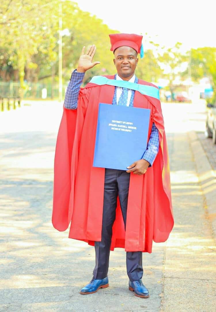 AZAPO LIMPOPO CONGRATULATES M'AFRIKA <a href="/PitsoMphasha/">Pitso Mphasha</a> ON THE ATTAINMENT OF HIS DOCTORAL DEGREE.

The Azanian People's Organization in Limpopo takes this moment to congratulate the <a href="/PACLimpopo/">PAC Limpopo</a> Provincial Chairperson M'Afrika Pitso Mphasha on the attainment of his Doctoral Degree.