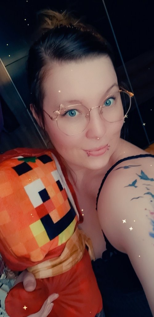 _Quietschy_'s tweet photo. #saturday #selfcaresaturday #weekend #hochdiehändewochenende #meandmylittlecutie #kuscheltime #loveit #minievilpalutenfehltnoch #picoftheday #meinminipalutenundich @Paluten #minipaluten https://t.co/j03mJHcPhS