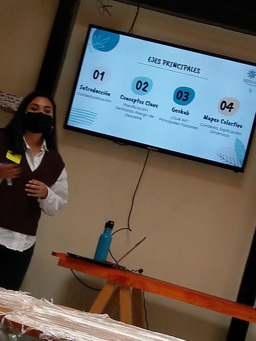 AlgarroboC's tweet photo. En actividad de Mapeo Colectivo con @CIGIDEN #algarrobosustentable https://t.co/U5ZLhjrMK0