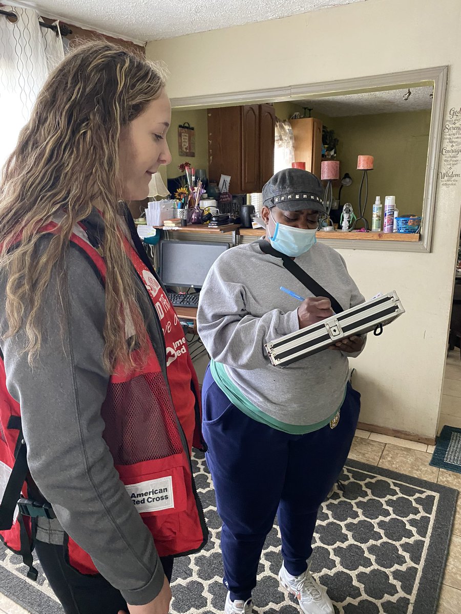 IFD_NEWS's tweet photo. During the #SoundTheAlarm smoke alarm blitz, the #IFD #INRedCross team visited 68 houses, installed 117 alarms and engaged with 185 residents in the Martindale-Brightwood area. Working Smoke Alarms save lives and your life matters. Have a plan. Get out and stay out. https://t.co/aCfbQpoxLZ