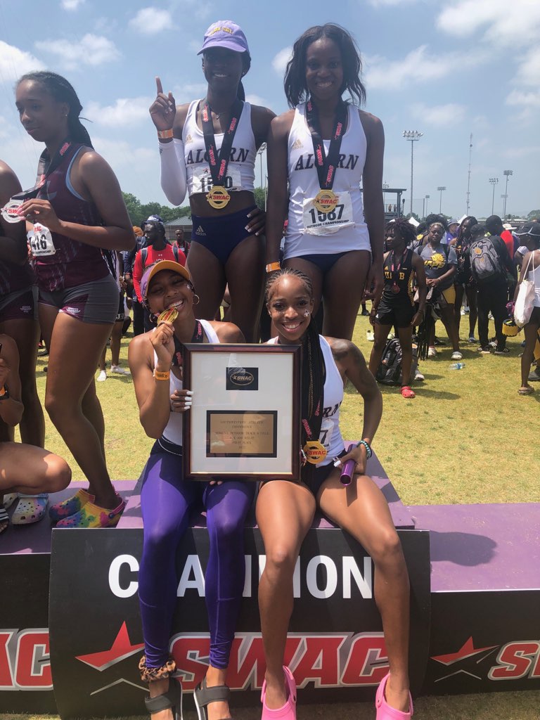 BRAVESSPORTS's tweet photo. WTF | Lady Braves relay team finished first in the 4x400m at 3:42.17. | #FearTheBrave #BravesNation https://t.co/bLTfra7PeR