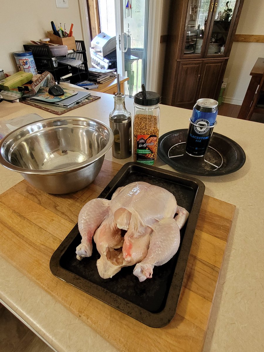 MoeFraser's tweet photo. Prepping for the #BBQ @AshtonBrew #Beerbuttchicken https://t.co/ainQfCkOJ0