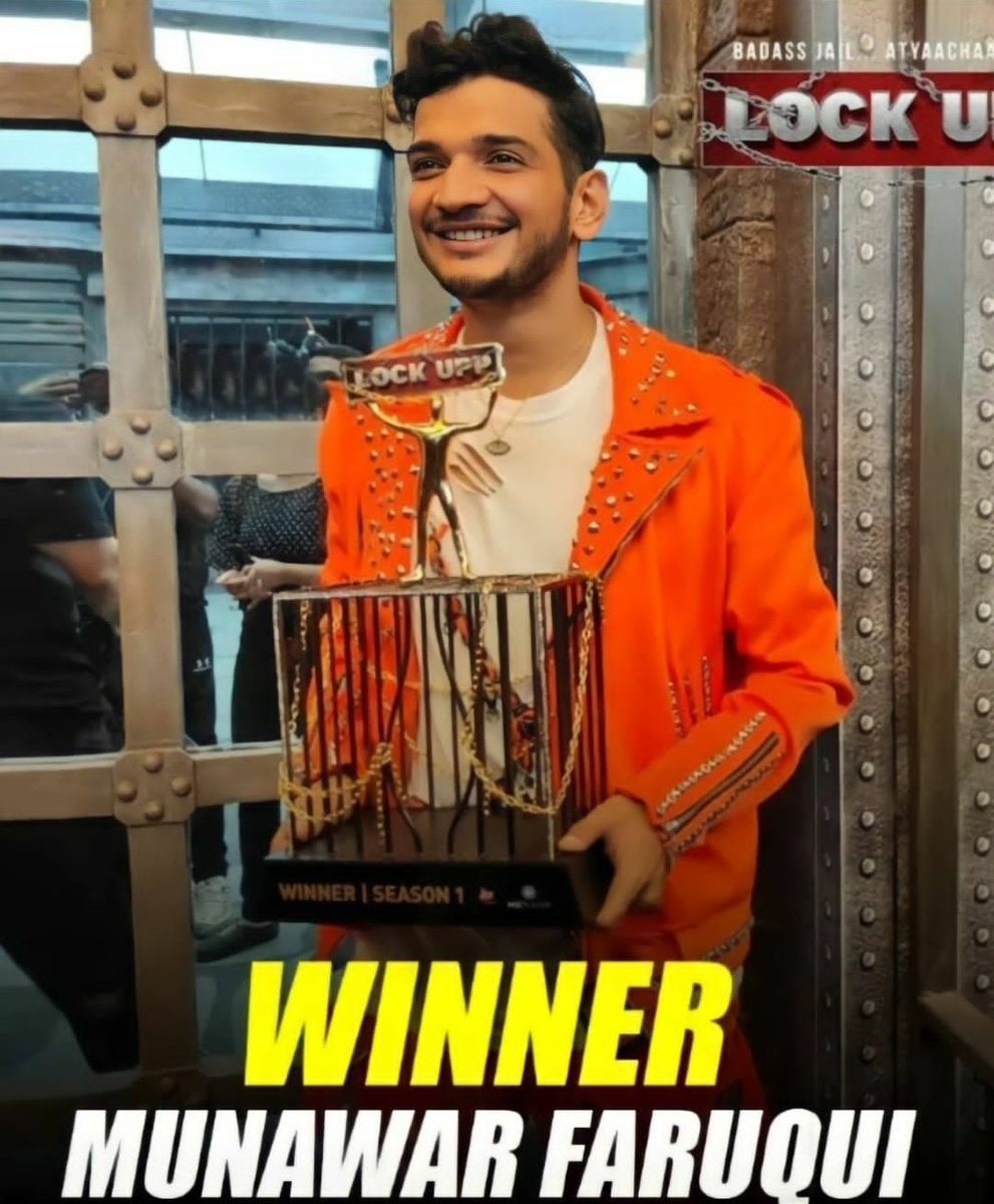 SumaiyyaAdil's tweet photo. Congratulations 👑✨
#MunawarFaruqui
#MunawarForTheWin
#munawarwinner
@munawar0018 https://t.co/7bHEaneJK2