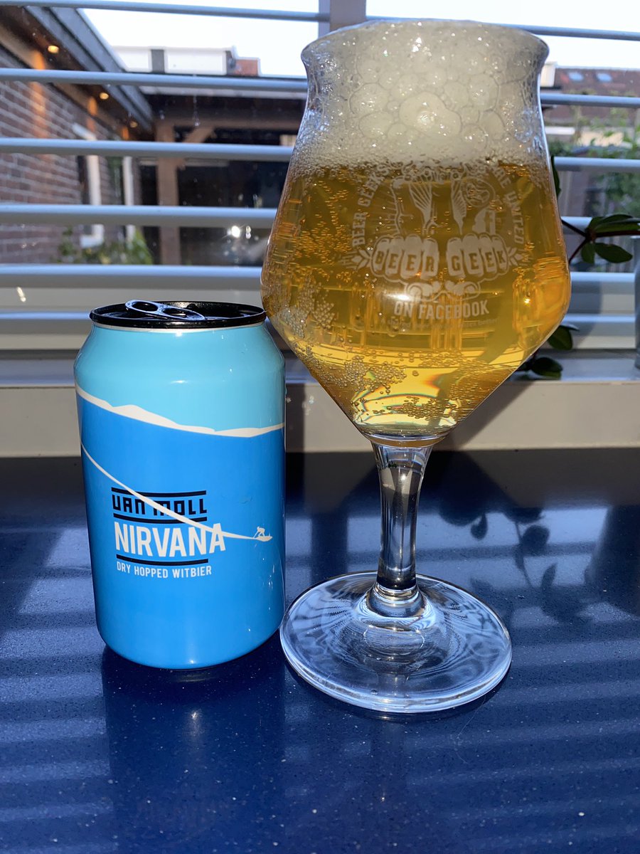 Frankblzs's tweet photo. #cheers #speciaalbier #beer #bier #craftbeer #vanmoll #nirvana #zaterdag #trending https://t.co/xaC6Fi9qRe