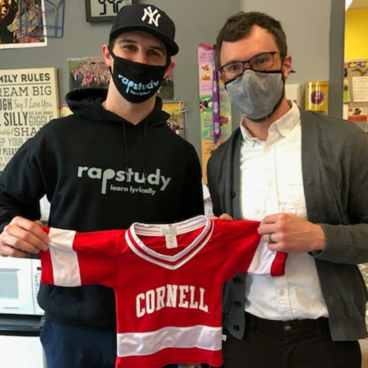 Do you like music? How about studying?  🤔 If you're a fan of one, but not the other, check out what this startup is doing about that: santacruzworks.org/news/rapstudy