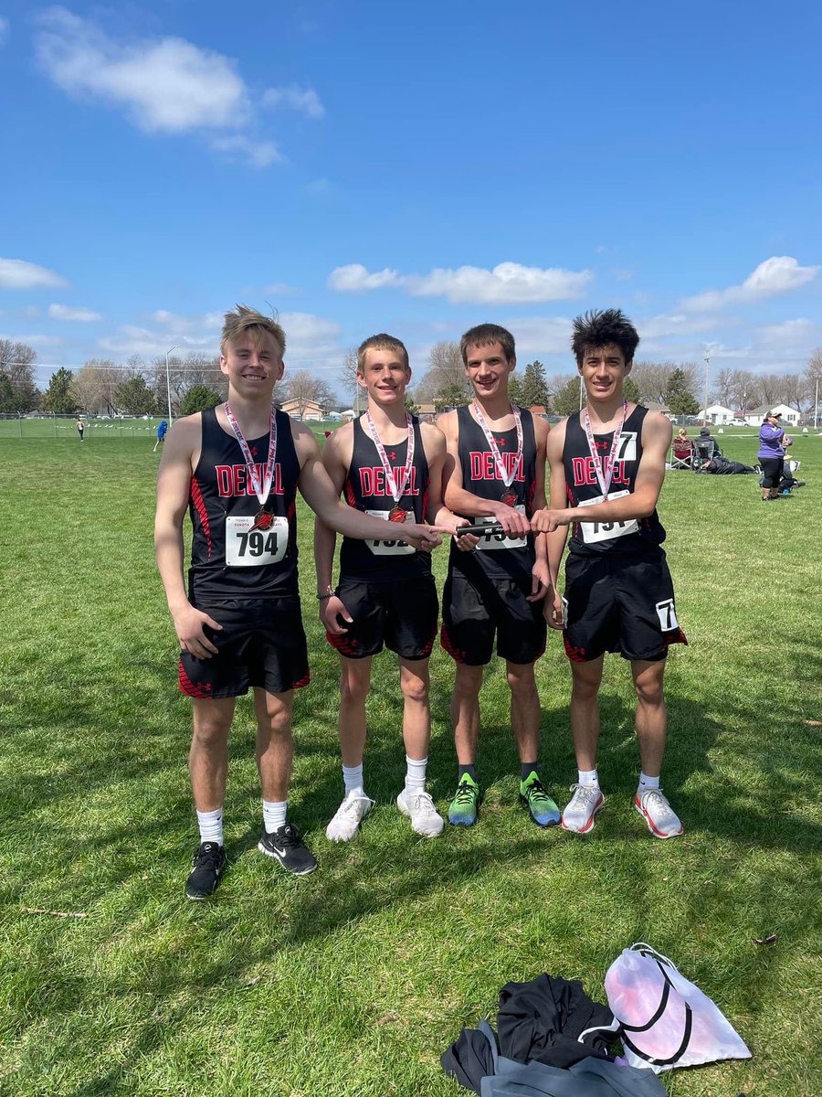 Medley Team places 8th in Class A
Howard Wood #DakotaRelays