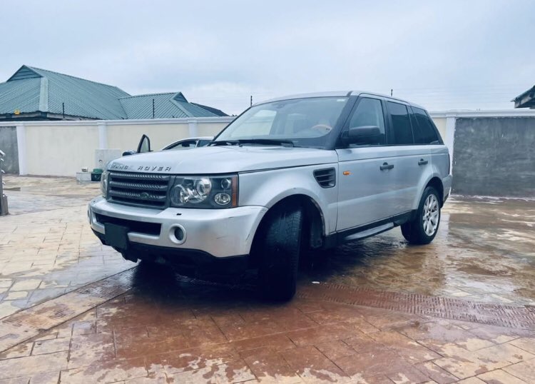 IELAutos1's tweet photo. Brand: Land Rover▫️  Model: Range Rover▫️  Year:2008 ▫️Price:2.7M Condition: Registered▫️ Nothing to fix  ▫️Location for inspection: Ikorodu Gberigbe▫️  Check my page for more available cars‼️ https://t.co/r2klsJBpPO