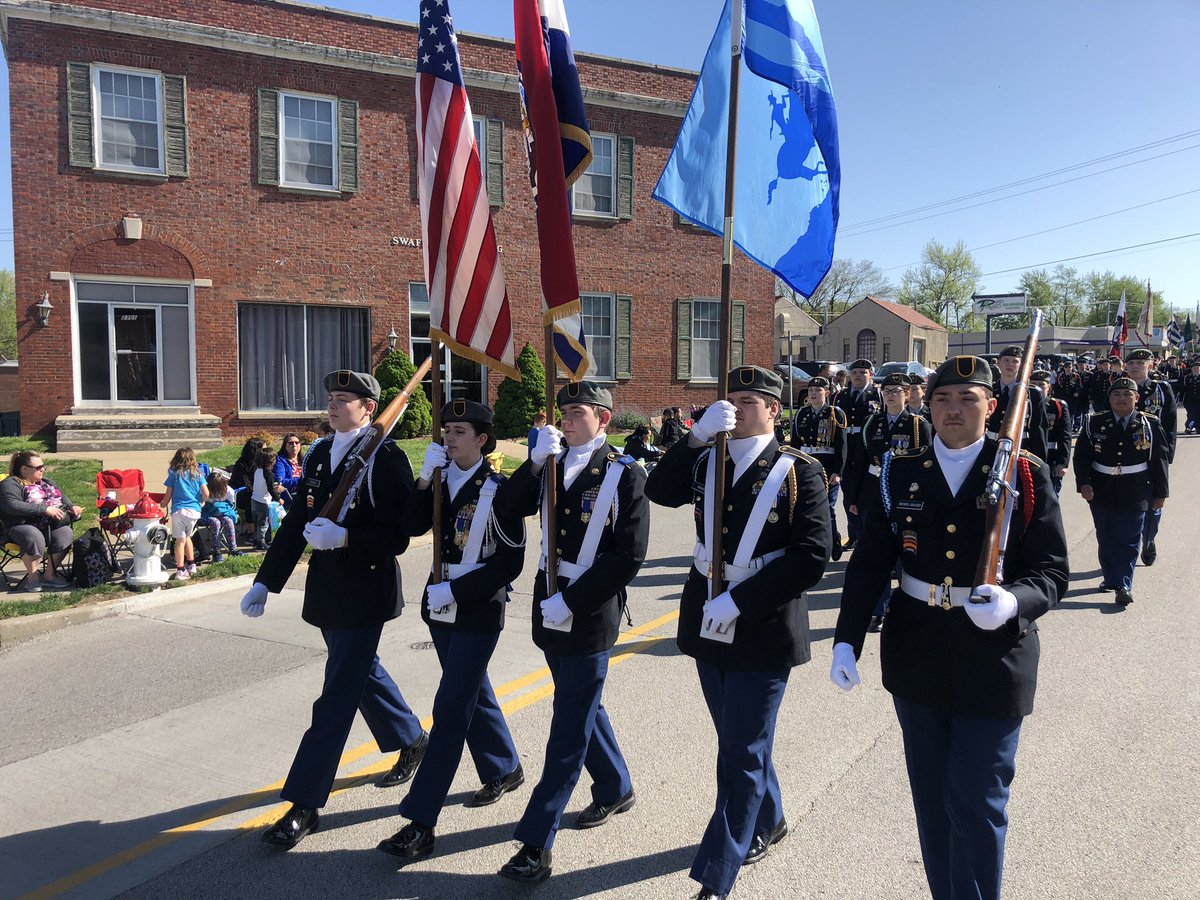 CHS_JROTC's tweet photo. RO at the Apple Blossom Parade https://t.co/cjuTv2myBy