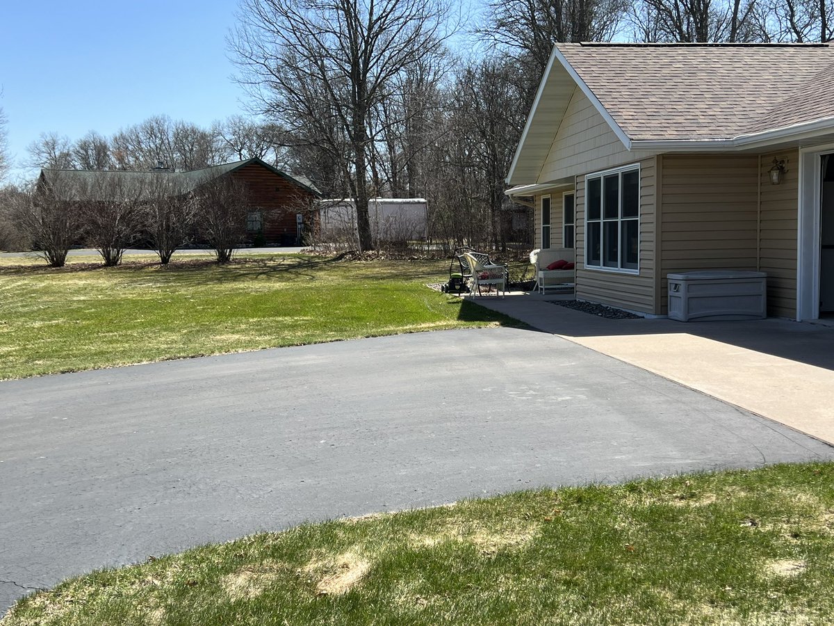 Solontdubb's tweet image. Solon Springs April 8 and May 7 #SpringFinally