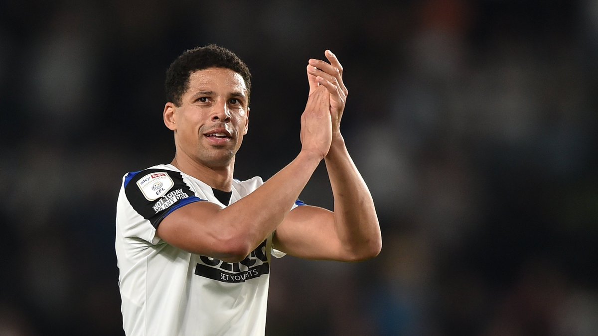 Champchatpod24's tweet photo. Curtis Davies is 37-years-old and played every single minute of the 2021/22 Championship campaign. 

That deserves recognition. 👏

Well played, sir. 🤝

#CCP | #DCFC https://t.co/Y4f3FznYy5