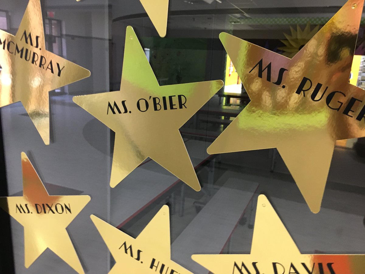 RobinOBier's tweet photo. The school looked amazing this week and the teachers felt so loved. Thank you to our Bridlewood PTA along with our fabulous parents and students. @BridlewoodPta @BridlewoodES #todayatbes https://t.co/AxpbSemtfr