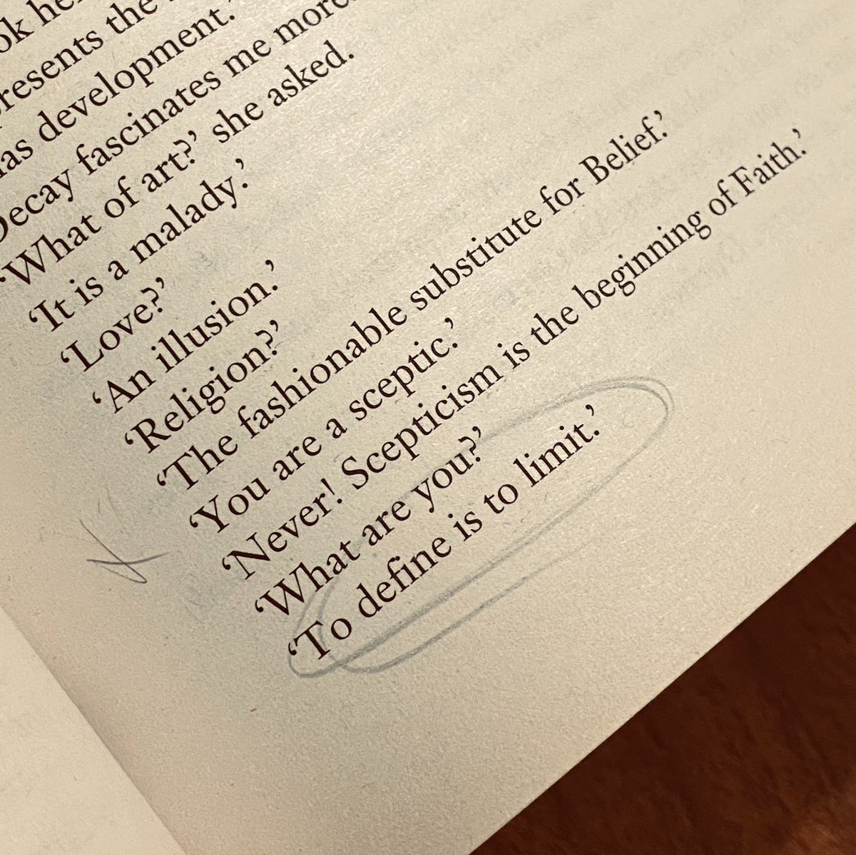 “to define is to limit.” 
[tanımlamak sınırlamaktır.]
— Oscar Wilde