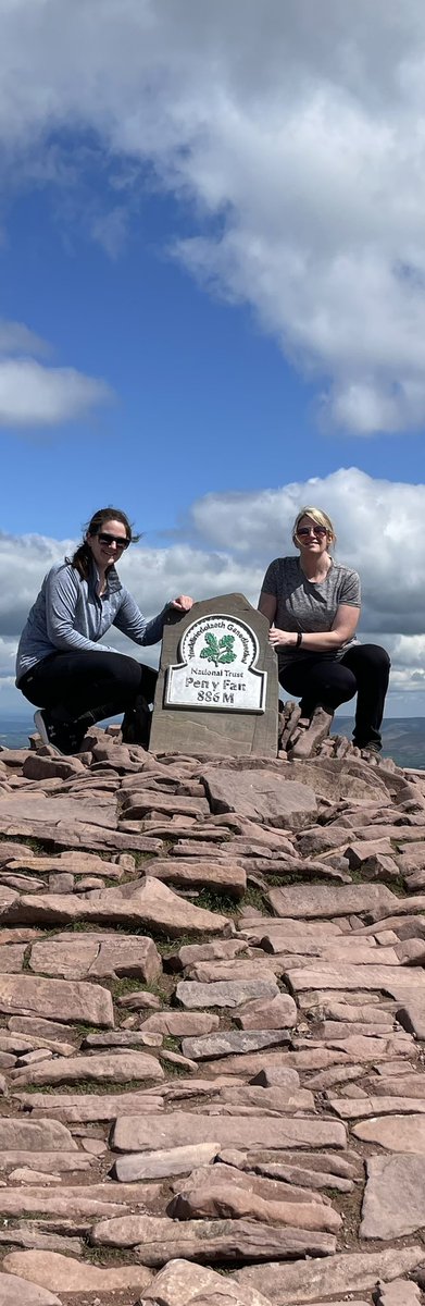 Adams999's tweet photo. Amazing weekend in Brecon Beacons climbing the Pen-y-Fan and going hiking ⛰🏴󠁧󠁢󠁷󠁬󠁳󠁿 #breconbeacons #penyfan https://t.co/J8Gxt2FJ9x