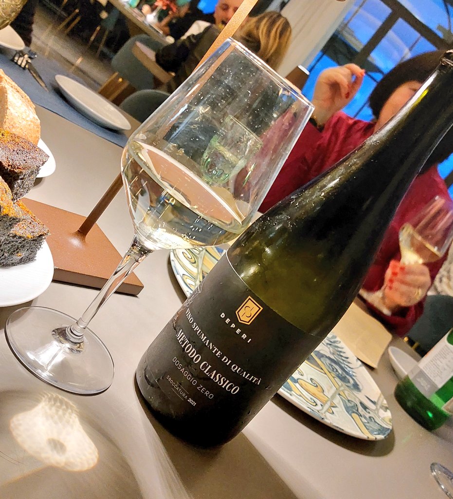 Marco_K18's tweet photo. #Alassio #GrandStories
Cena al @1897Bistrot
#metodoclassico #dosaggiozero @deperi
Molto poco Brut, ma con una bella acidità e sapidità finale
#Rivieraligure
@Talassoterapia
#GrandHotelAlassio #luxury
#vacanze #Liguria #Estate https://t.co/a70RQIEyKh
