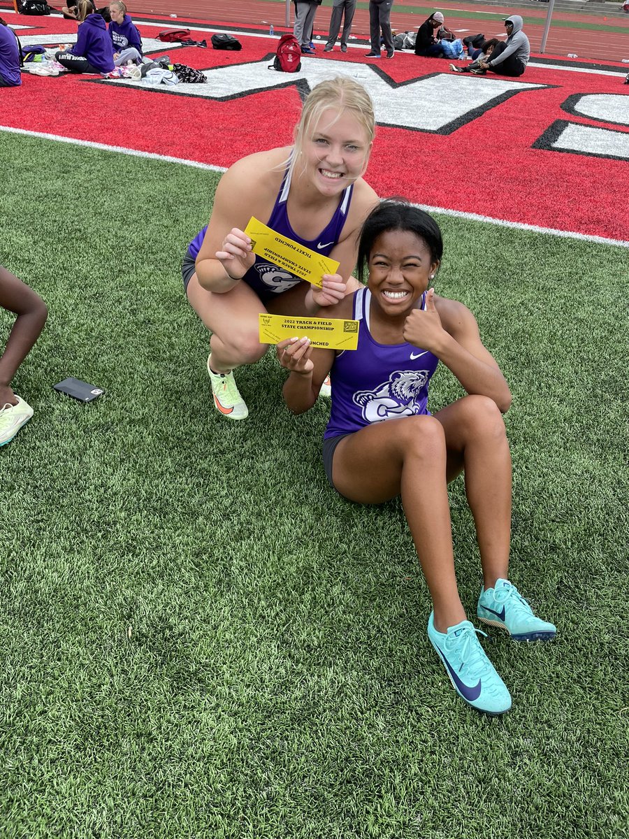 M’KAYLAH JACKSON &amp; OLIVIA OWENS PUNCHES THEIR 🎟 TO THE STATE CHAMPIONSHIP IN THE 100!