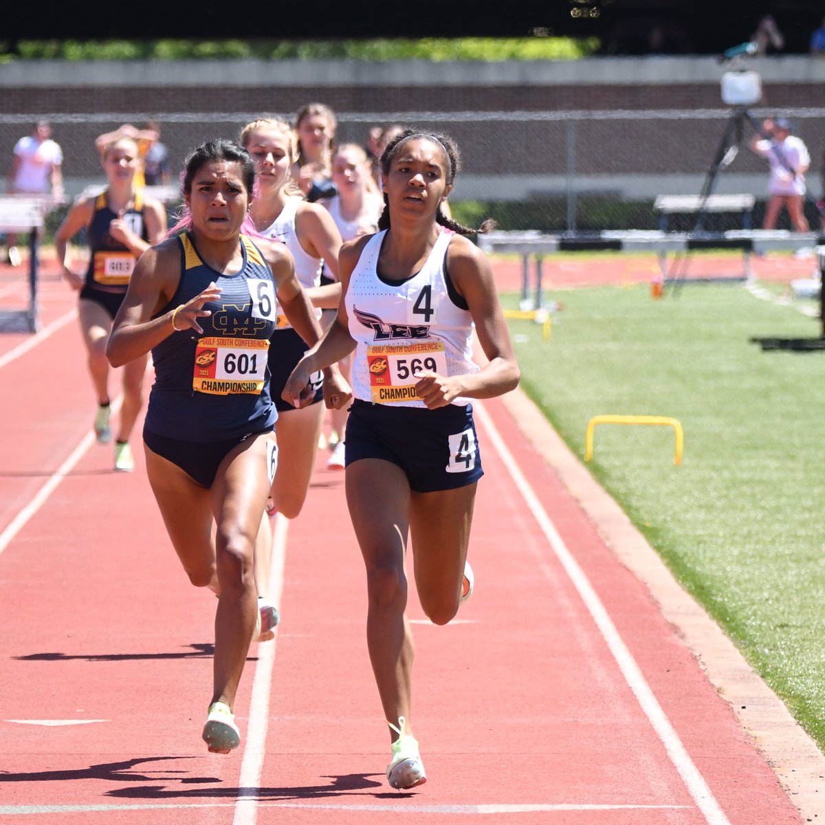 GulfSouth's tweet photo. NEW GSC BEST!!

@LeeUFlames Aria Hawkins broke the GSC 800m record with a time of 2:11.83 after winning by just .002s 🔥 https://t.co/8E5FtOmAIE