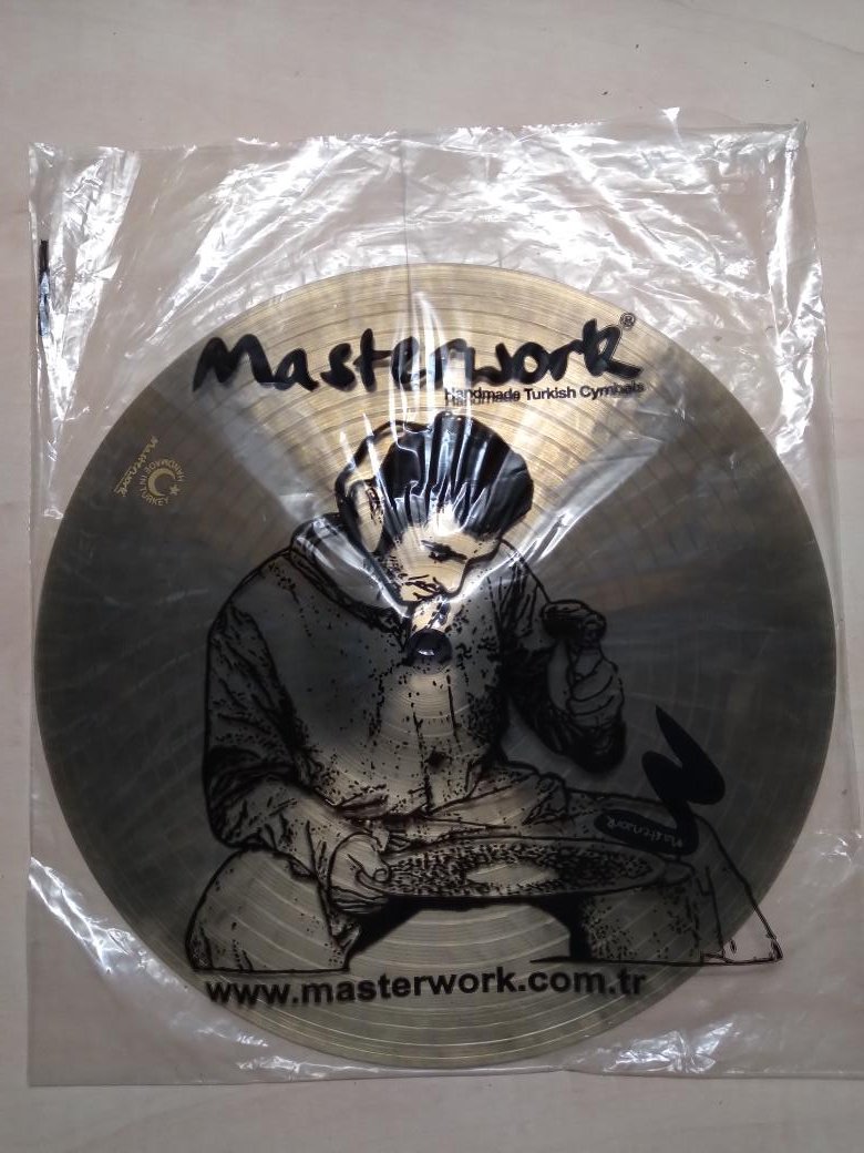 YauryHernandez's tweet image. No me pude resistir y compré a un excelente precio estos platillos Turkos hechos a mano durante mi visita a Istanbul. 🇹🇷 

Crash 17° &amp;amp; Splash 10°
Serie: Jazz Master 

#masterworkcymbals

#handmade #handcrafted
#cymbals #music #musician #drummer #platillos #turkey