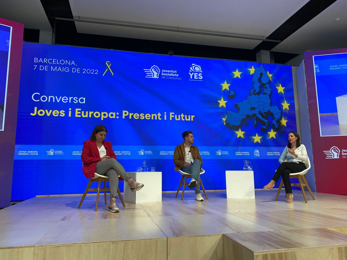 enriclopezj's tweet photo. 🌹 It was an honor to host the first @YESocialists Presidium meeting at home with @jsccatalunya. Thank you @salvadorilla and @meritxell_batet for accompanying us today 🇪🇺 And thank you @eugeniadipolito @OtGarciaRuiz for JSC’s continuous commitment to YES 🙌🏽 #OrgullJSC https://t.co/CJUISMLvBF