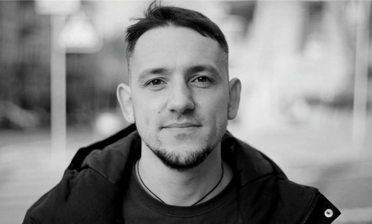 avalaina's tweet photo. Ukrainian journalist Maksym Medynsky, who fought in the Armed Forces, died.
He told: "I was never afraid to lose my life, I was just afraid to lose it for nothing. Therefore, there was no question for me: to go to war or not. There is a war in my country, so I have to defend it" https://t.co/VjsS7oRs8J