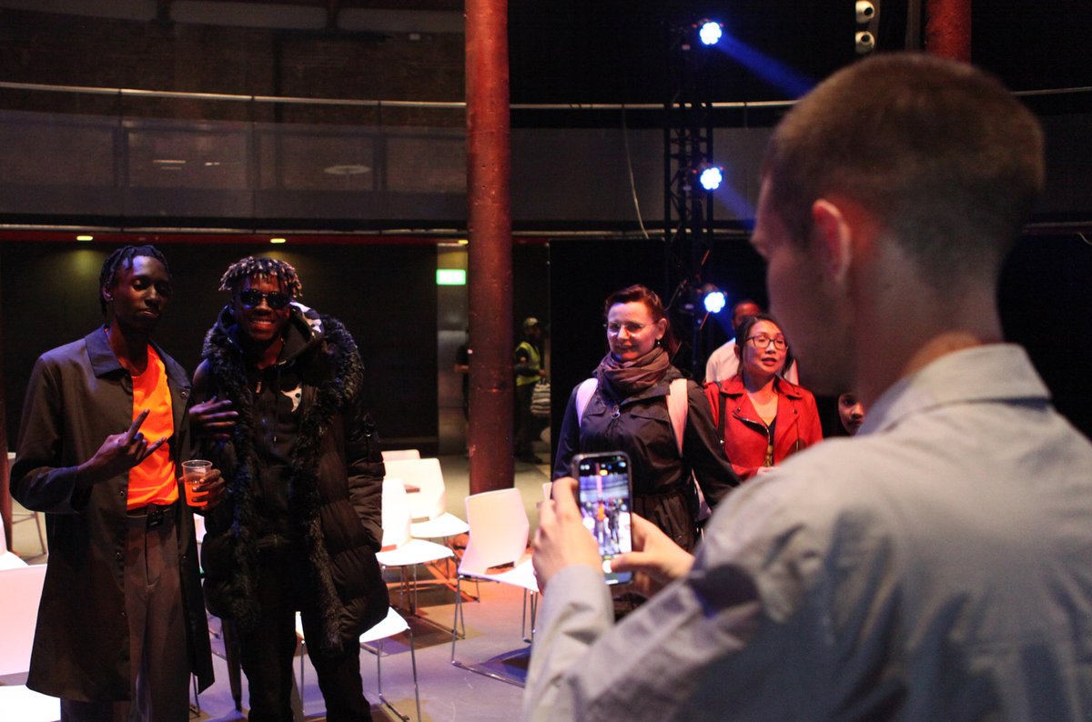 viewmagazine's tweet photo. Some photos from #BBCyoundancer Thanks to @KennethTharp for being such a great man and mentor to Robert. Kai snapping Matthew and er? Rob's award for collaboration ๐๐ฟ๐๐ฟ๐๐ฟ Collaboration - a gift to share.๐๐ฅฐ๐๐ฅฐ #BBCyoundancers https://t.co/sTurToscTA