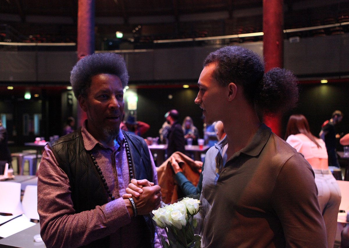 viewmagazine's tweet photo. Some photos from #BBCyoundancer Thanks to @KennethTharp for being such a great man and mentor to Robert. Kai snapping Matthew and er? Rob's award for collaboration ๐๐ฟ๐๐ฟ๐๐ฟ Collaboration - a gift to share.๐๐ฅฐ๐๐ฅฐ #BBCyoundancers https://t.co/sTurToscTA