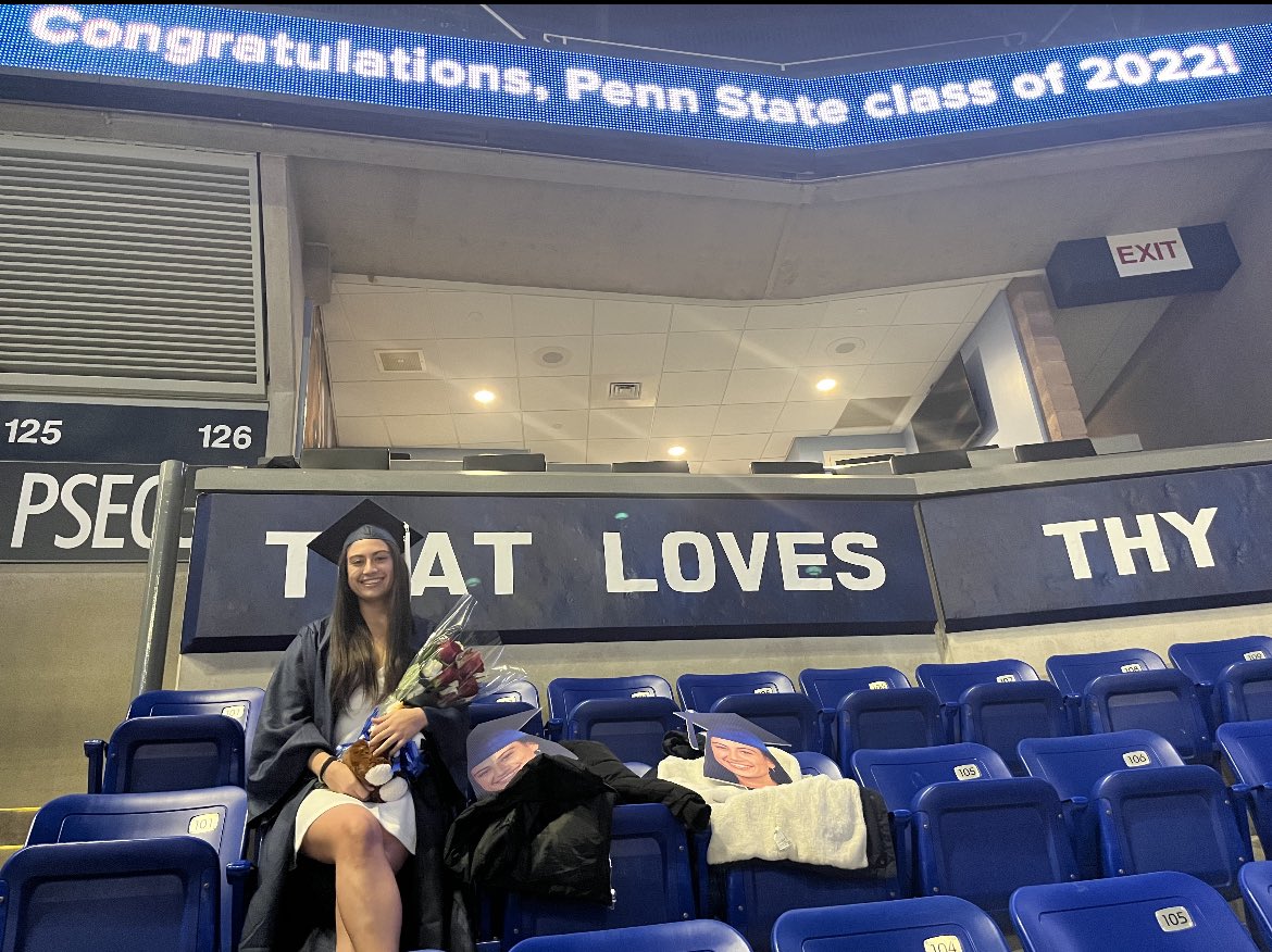 krcg07's tweet photo. Big shout out &amp; congratulations to the little sis!🥳 @angelicaa12_ So proud of you &amp; happy for you💚 You worked your ass off &amp; deserve it all! 💪🏼🙏🏼 Love you 5 ever!🥂 https://t.co/zQ9FP6ngfa