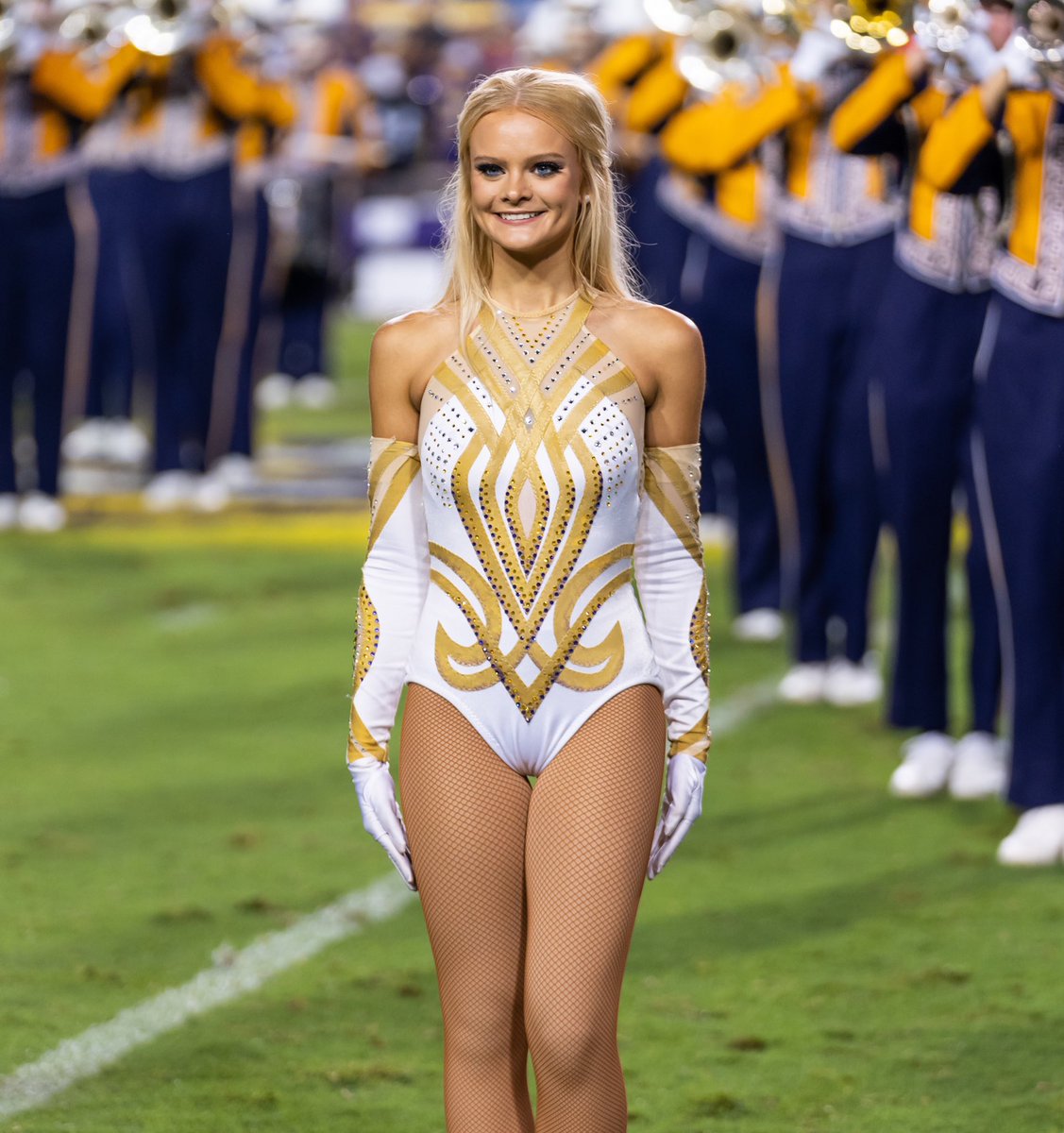 Happy Birthday to one of our amazing seniors, Kelly! We are so grateful for your hard-working, fun spirit! We love you!🤍 #lsugoldengirls✨