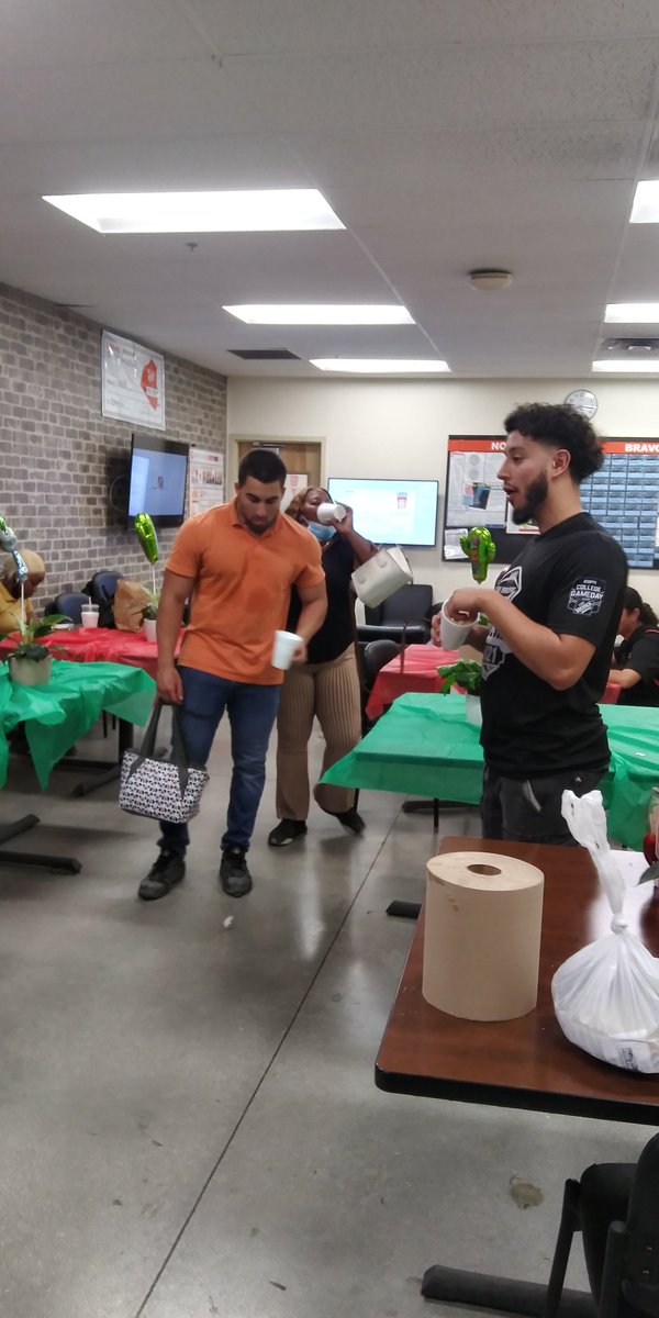 Laricoco1's tweet photo. Thanks for working safe, from the Infocus team, Popcorn day Store 6339 @vivcardenas12 @thd6339 @6339HomeDepot @FarleyDeno @Barbara41074897 https://t.co/3FiUiadqts