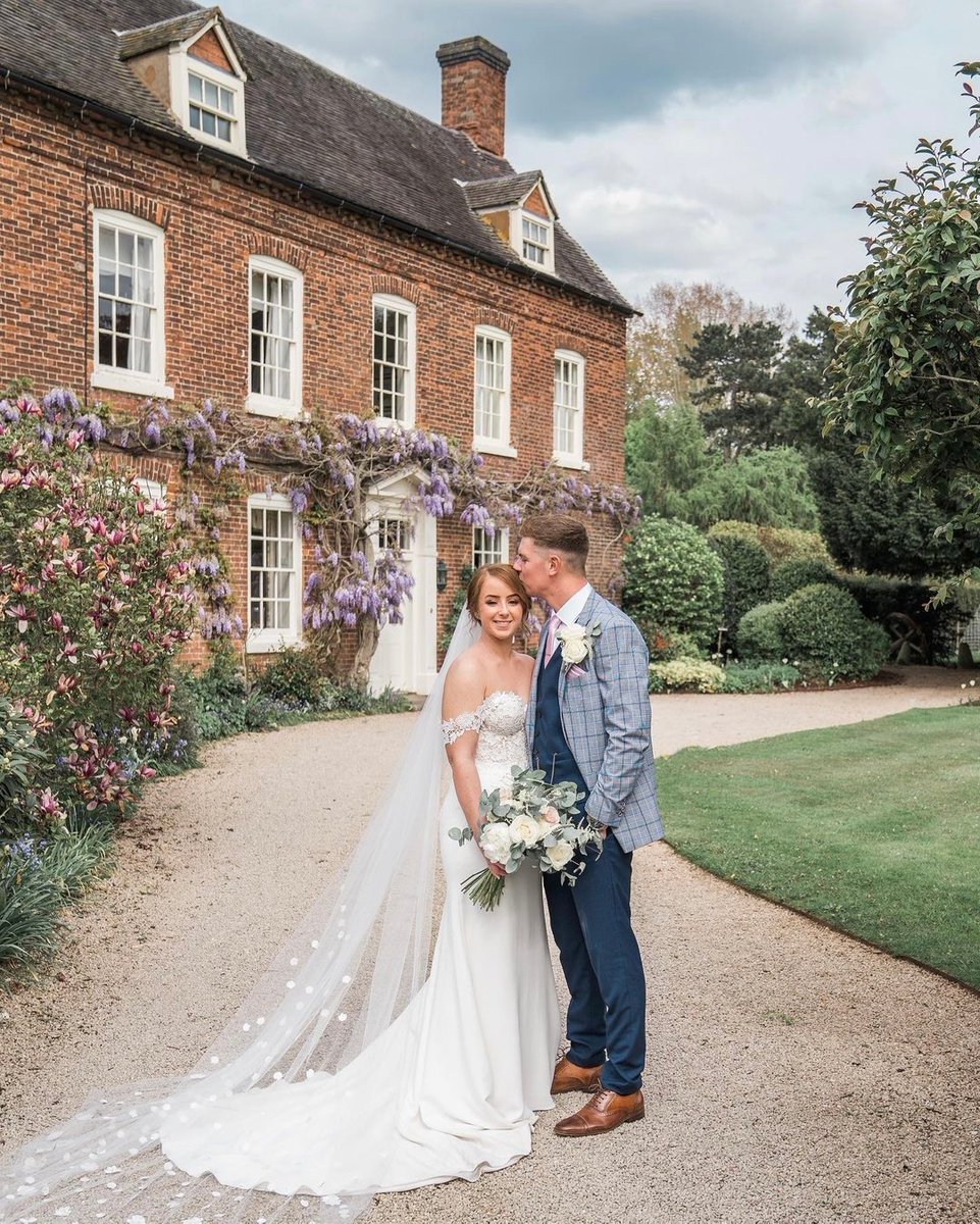 EMMY &amp; JD 💖

Congratulations to our gorgeous bride Emmy and husband JD. How amazing does Emmy look in her @carolinecastigliano Rosalee gown and poppy veil by Helen Martin. 

We wish Emmy &amp; JD the most happiness and love for their future. It was our pleasure to have been involv