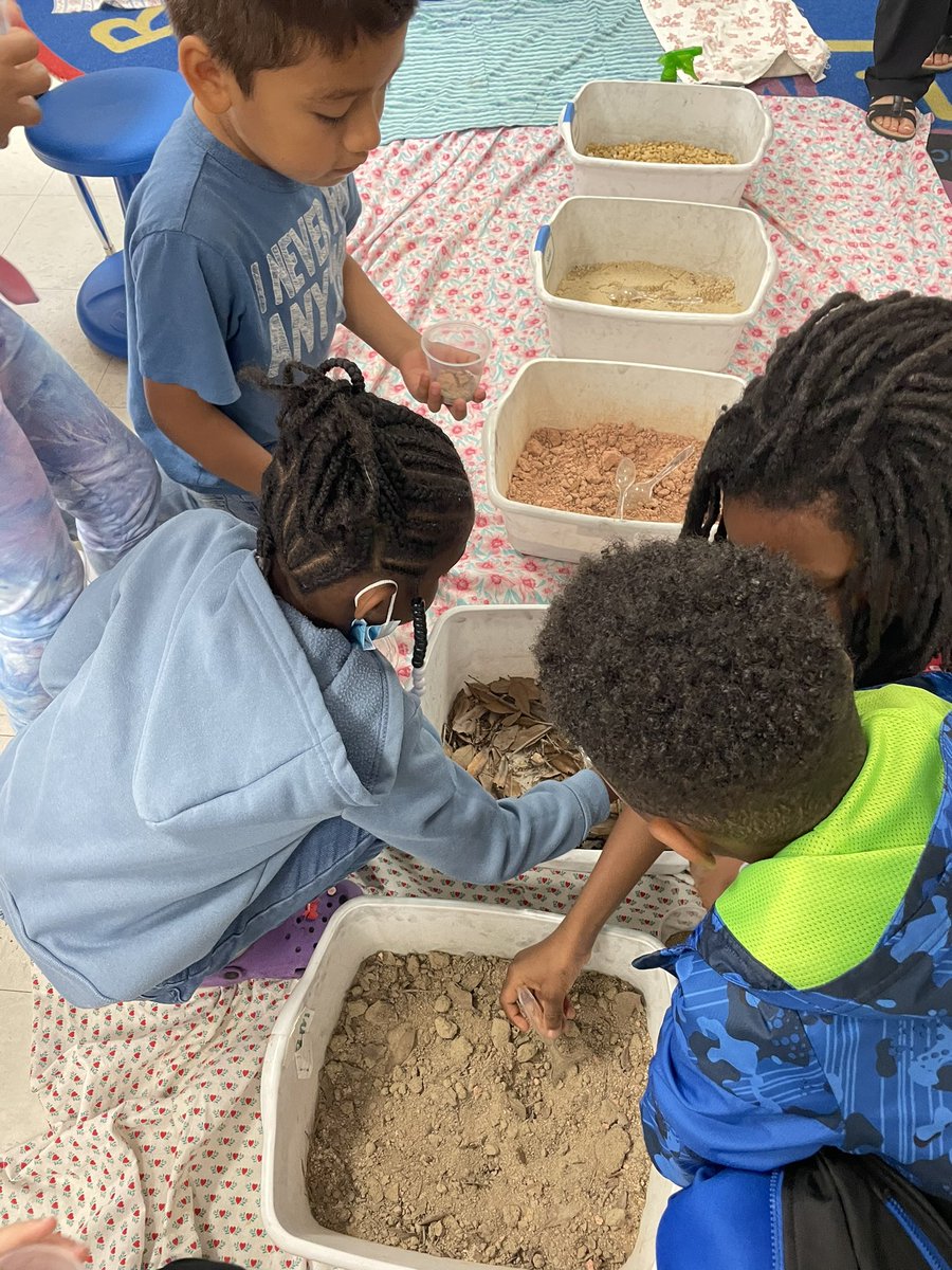 Fricksbobcats's tweet photo. The students used a recipe to make their own super soil samples! Thanks @ChandaLCooper with Richland County Soil and Water Conservation District! https://t.co/oG7wgzbECk