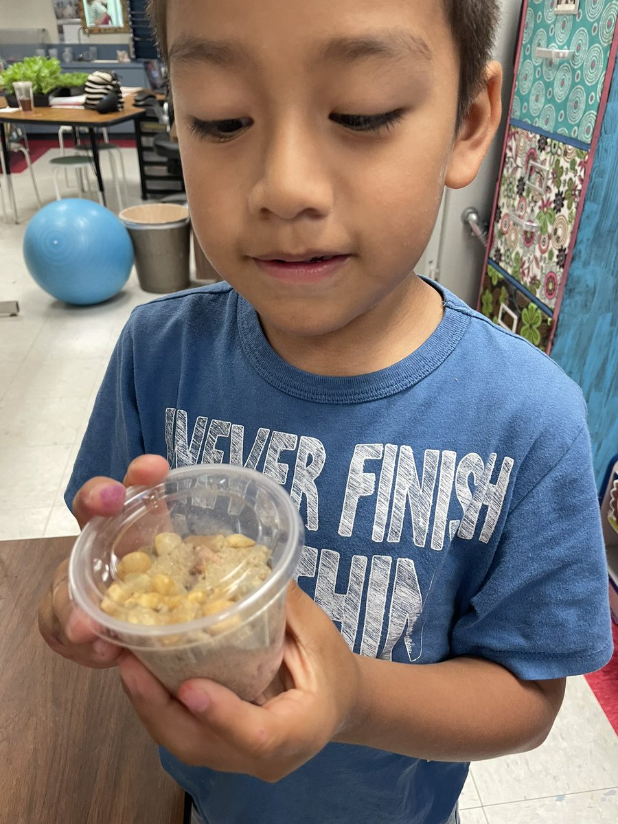 Fricksbobcats's tweet photo. The students used a recipe to make their own super soil samples! Thanks @ChandaLCooper with Richland County Soil and Water Conservation District! https://t.co/oG7wgzbECk