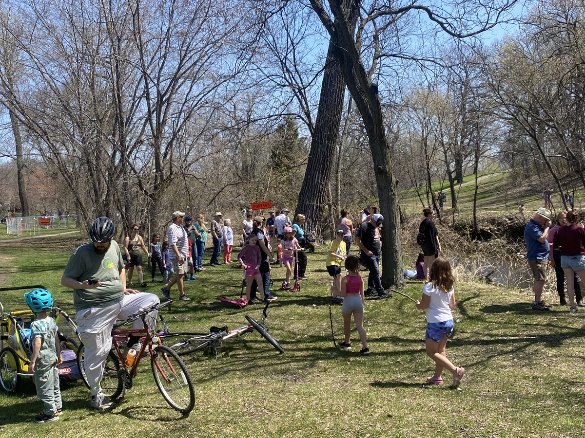 emmagreenman's tweet photo. Couldn’t ask for a better day for the annual Minnehaha Creek Duck Race. Thanks for organizing a great event @FRNNG! https://t.co/zuFPpsauS6