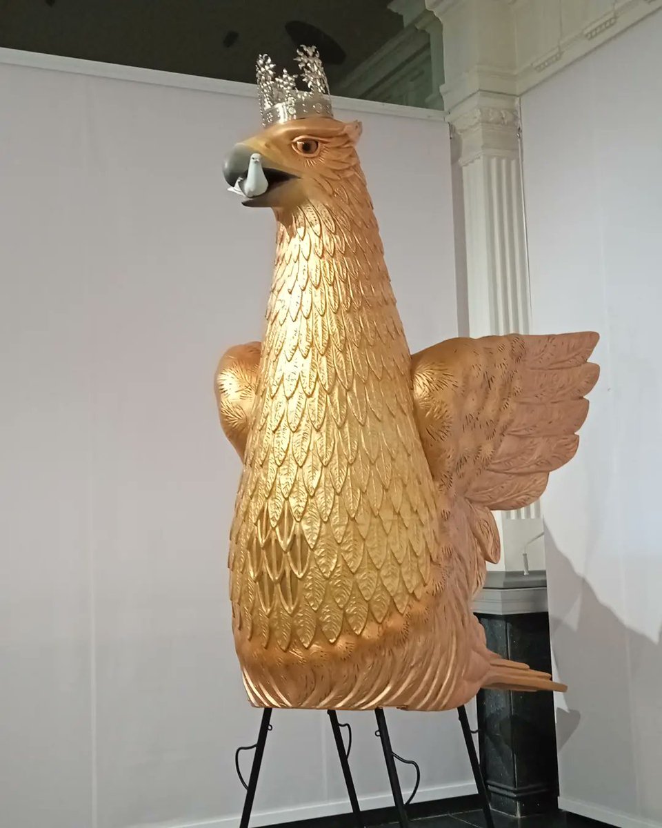 gemma_quer's tweet photo. Aquest matí ha tingut lloc la inauguració de la nova àguila 🦅 de Lleida dins la Festa Major de Lleida
#festamajorlleida2022 #aguila #santanastasi https://t.co/vhooa2d9vp