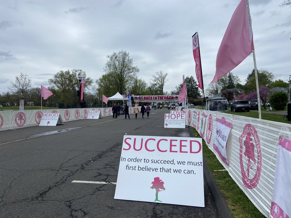 newsyCaitlin's tweet photo. Such a special morning in New Britain celebrating survivors, honoring those who lost their lives, & racing for a cure ๐ #CTHopeInAction @NBCConnecticut @RunHMF https://t.co/qKWPPA5Nyf