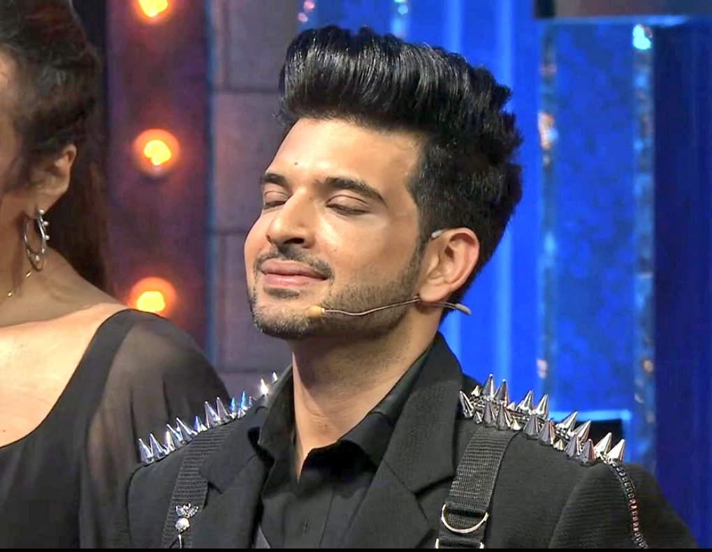 AaqibAziz16's tweet photo. when #MunawarFaruqi won the Title KARAN smiled like he won the game...!!! That's gentleman right there he so wanted him to win....Karan has my respect @munawar0018 #LockUp 
#MunawarFaruqi https://t.co/x12BaMJt37#MunawarFaruqi https://t.co/Dp9AiiSf1P